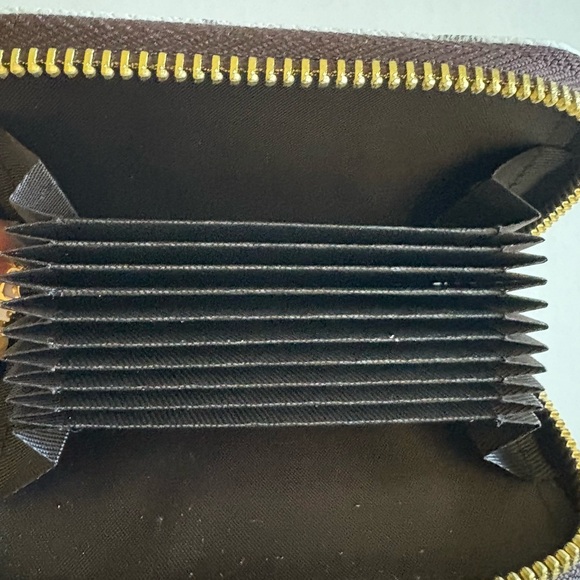 Chic Monogram White and Gray Credit Card Wallet - Picture 3 of 3